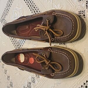 Sperry Angelfish. Women's 7M purple/plaid